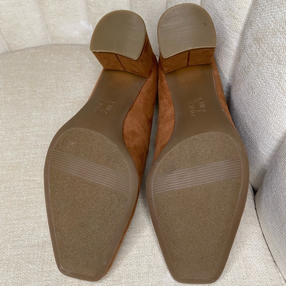 Naturalizer Tan Suede Mary Jane Heels NEW-no box - Picture 5 of 6